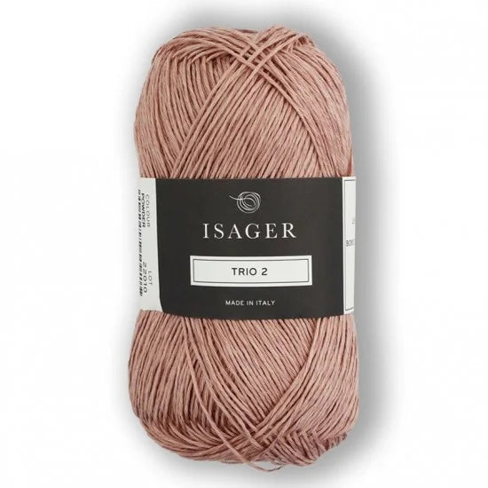 Isager Trio 2 Powder - helt garnnøste