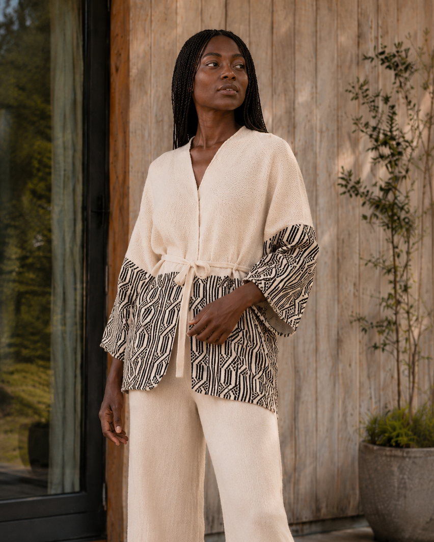 Mønstret Wrap-jakke fra Oli’s Knitwear