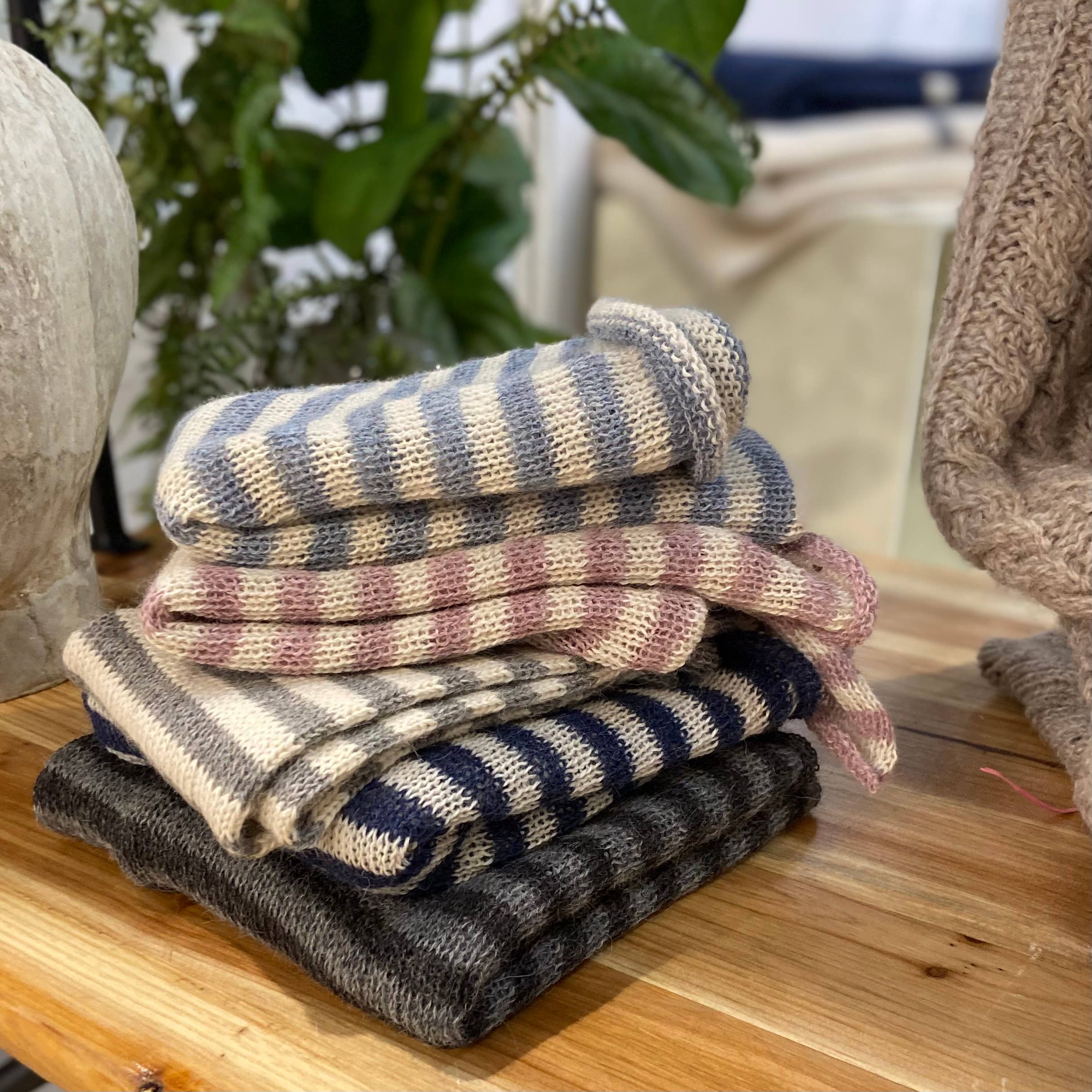 Stripete Lue i 100% Alpakka