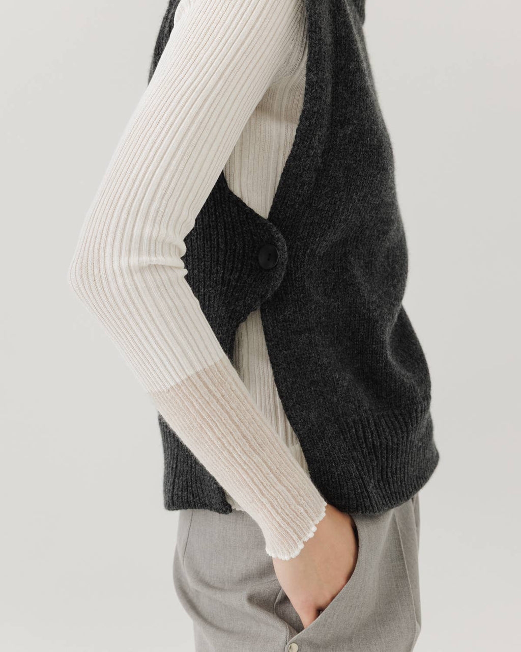 Giria Vest – Ull, Charcoal