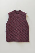 Lawson Vest i Donegal Merinoull fra OUBAS – farge Mulberry