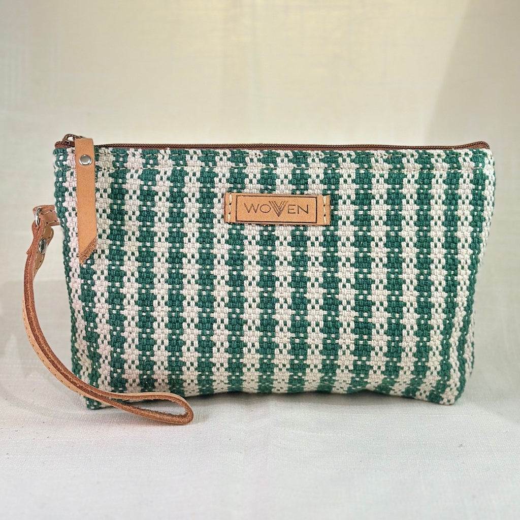 Woven Clutch – håndvevd veskemappe – Grønn & Hvit hundetann