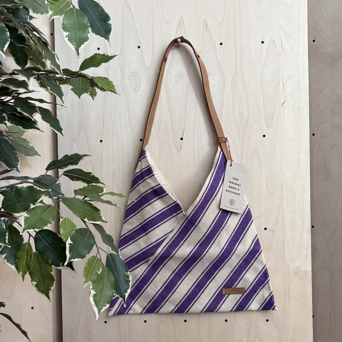 Woven Konvoluttveske – Brede striper Lilla