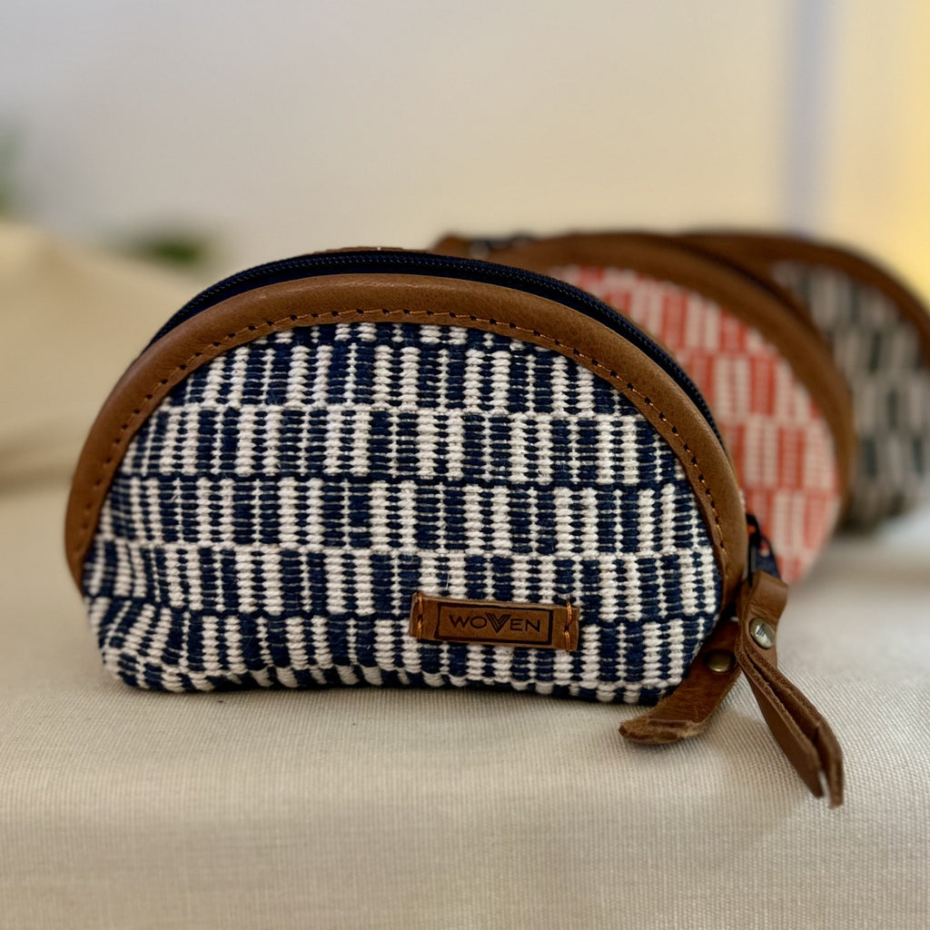Woven Månepung – liten håndvevd pung – Blue Mountain
