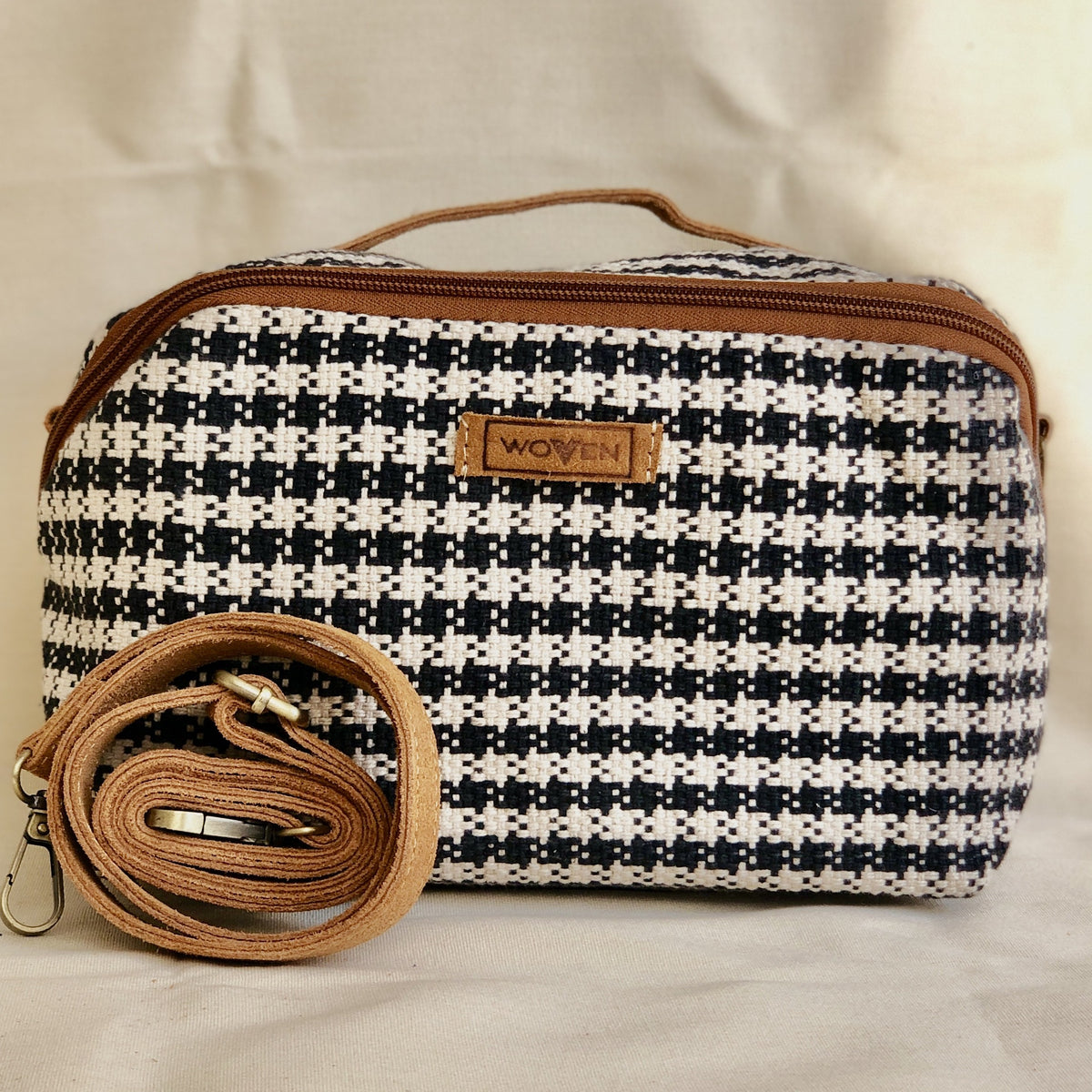Woven Smartboks stor – Sort & Hvit hundetann