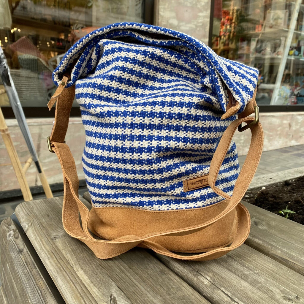 Woven Strikkebag/skulderveske – Blå & hvit hundetann