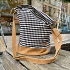 Woven Strikkebag/skulderveske – Sort & hvit hundetann